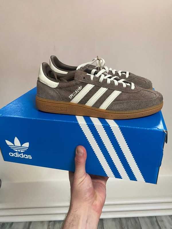 ButyDamskie Adidas Handball_Spezial_brązowy Rozmiar.37