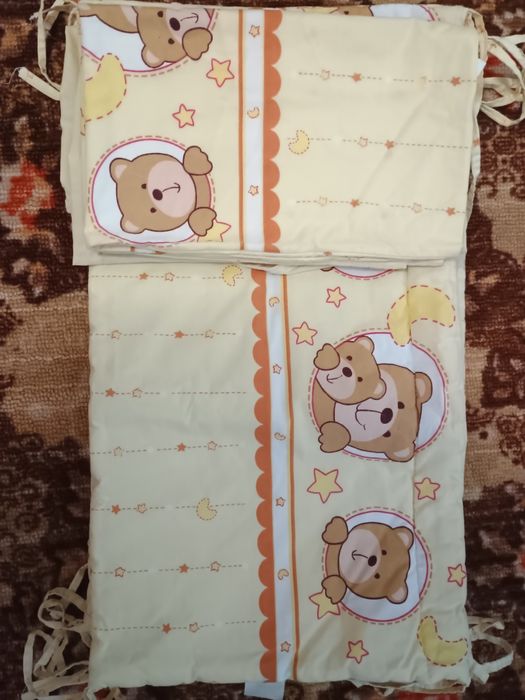 Постіль, бортики на дитяче ліжечко