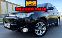 Mitsubishi Outlander Kamera Szyberdach KeyLess Nawigacja Dotyk Jasna Skóra 4x4 Ledy Czarny