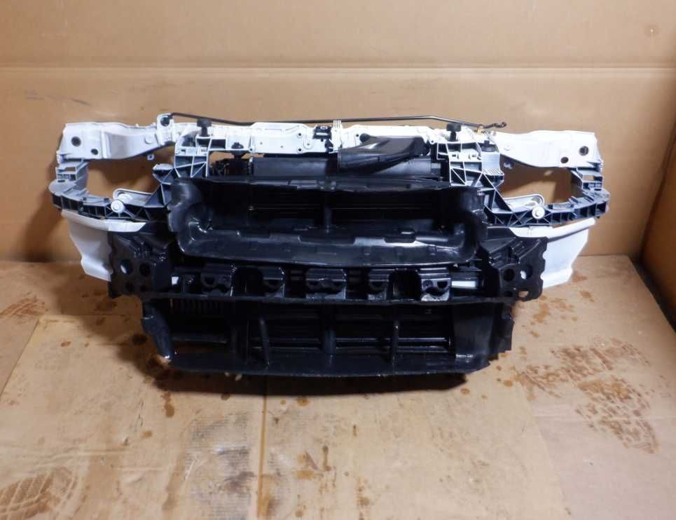 Ford Focus mk3 панель радіаторів радіатор телевізор шрот разборка