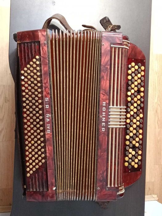 Akordeon Hohner Sirena IVB z 1944 r.