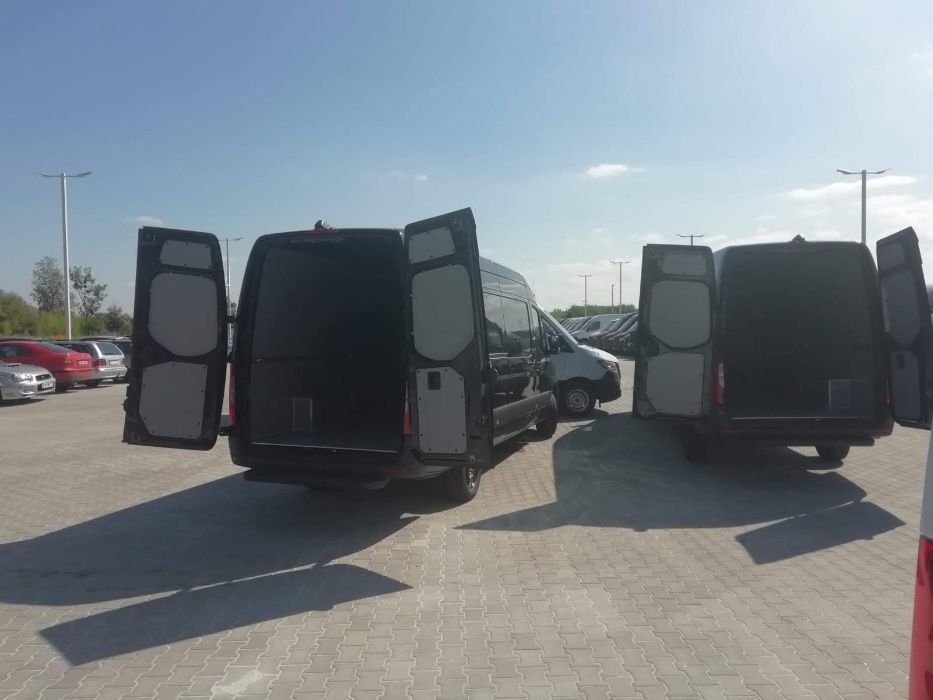 Mercedes Sprinter L3H2 Zabudowa przestrzeni ładunkowej samochodu