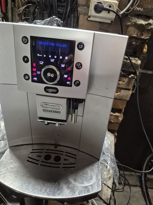 Кавоварка Delonghi