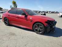 Alfa Romeo Giulia 2022 Alfa Romeo Giulia Quadrifoglio 2.9L Benzyna / Automat / RWD