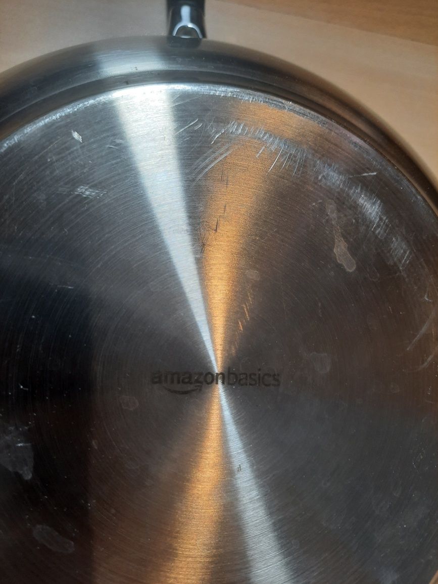 Patelnia tradycyjna głęboka Amazon Basics 30cm