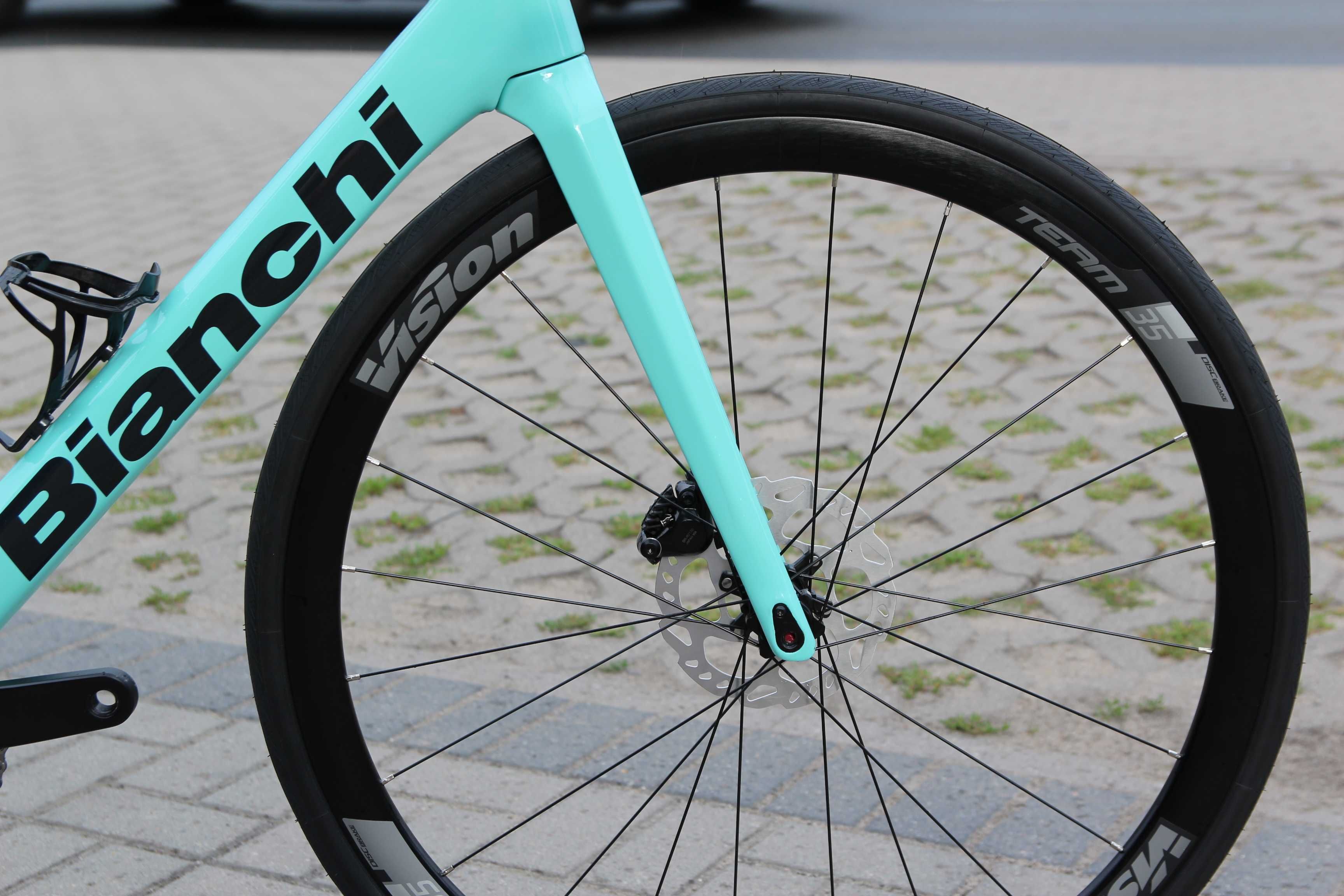 Rower szosowy BIANCHI SPRINT Disc Shimano 105 Di2 2x12, roz 55 Celeste