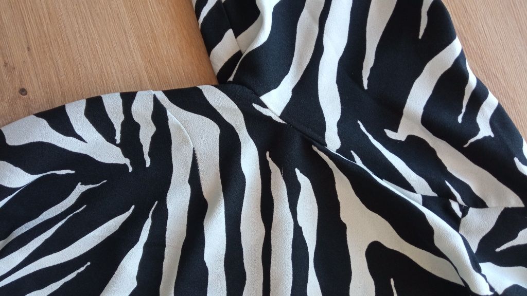 Body damskie kopertowe we wzór zwierzęcy zebra L