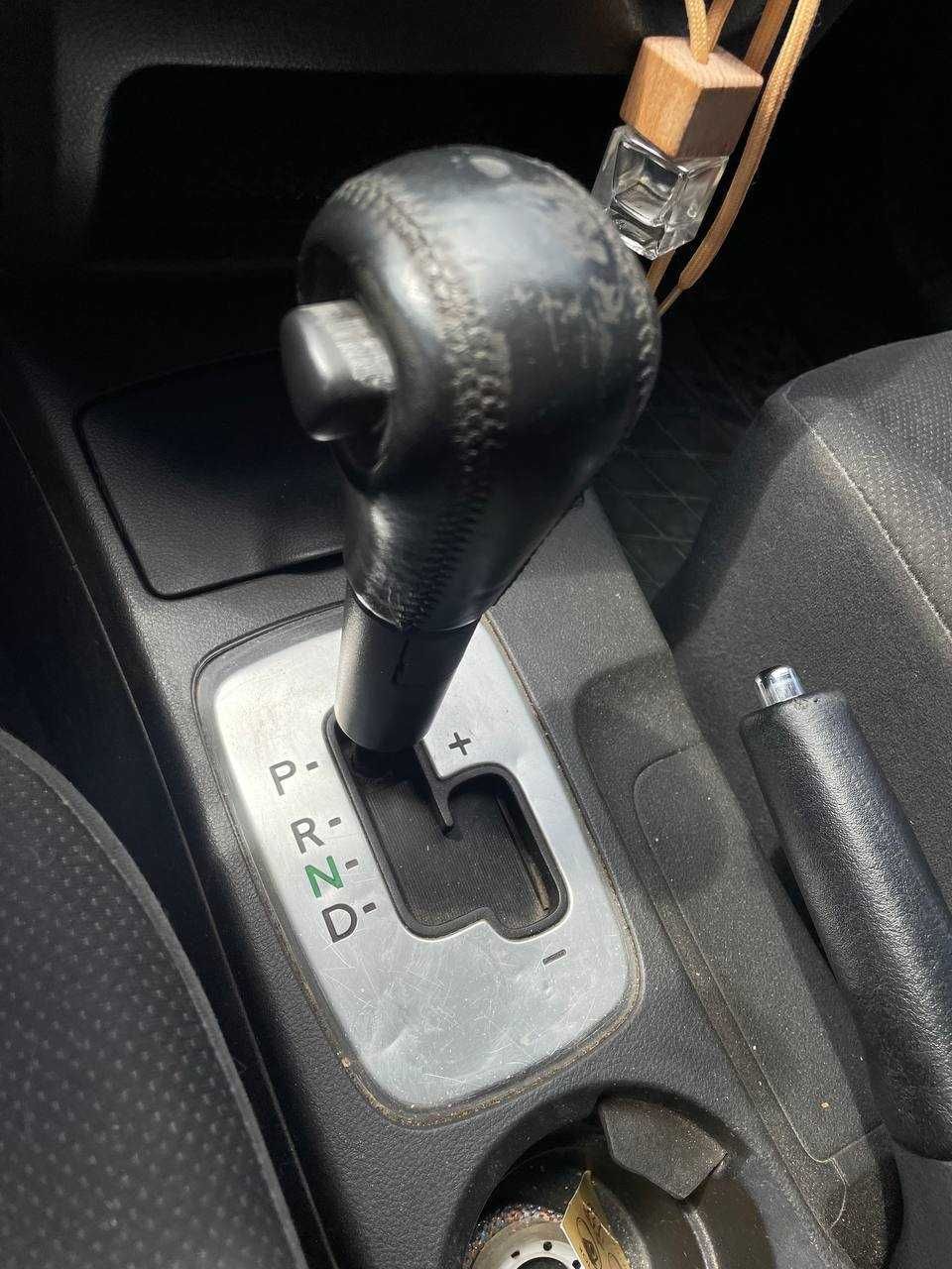 Mitsubishi Outlander 2006 року, 2,4, позашляховик