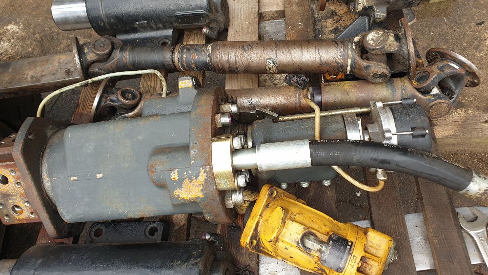koparka cat 313d 315d stabilizator pompa obrotu siłownik ramie