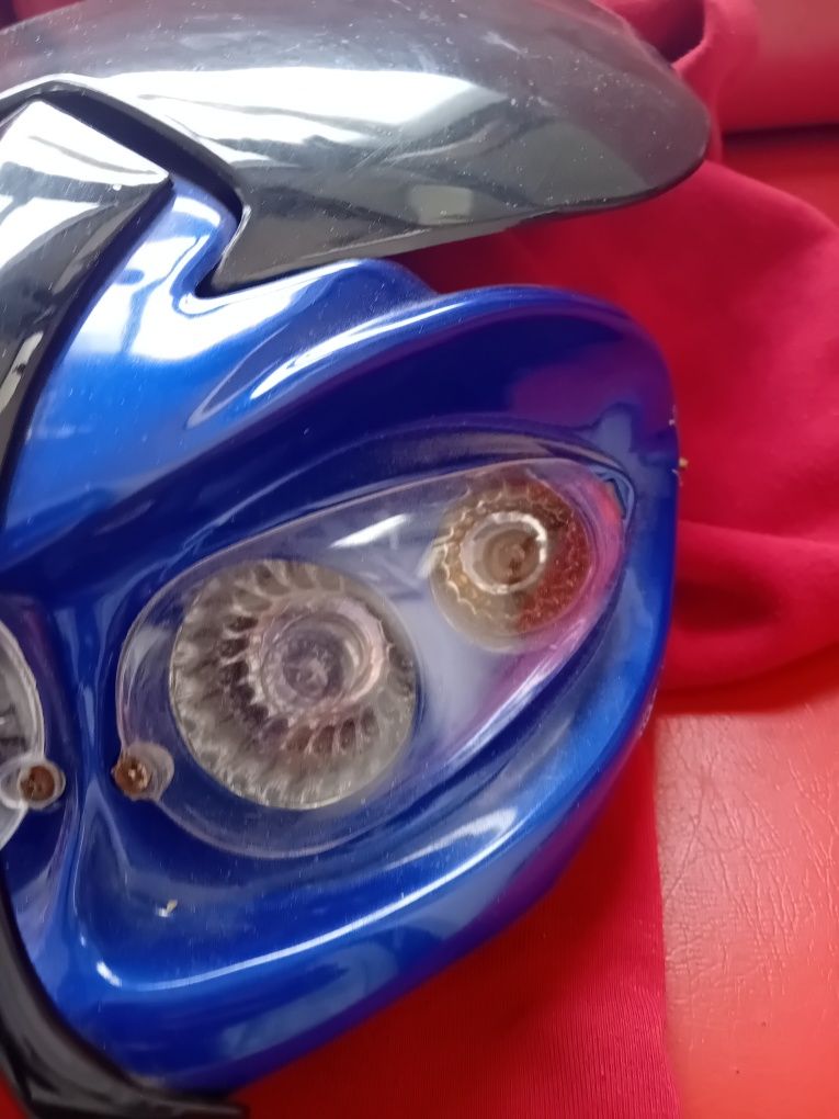 Varias peças de motorizada e moto