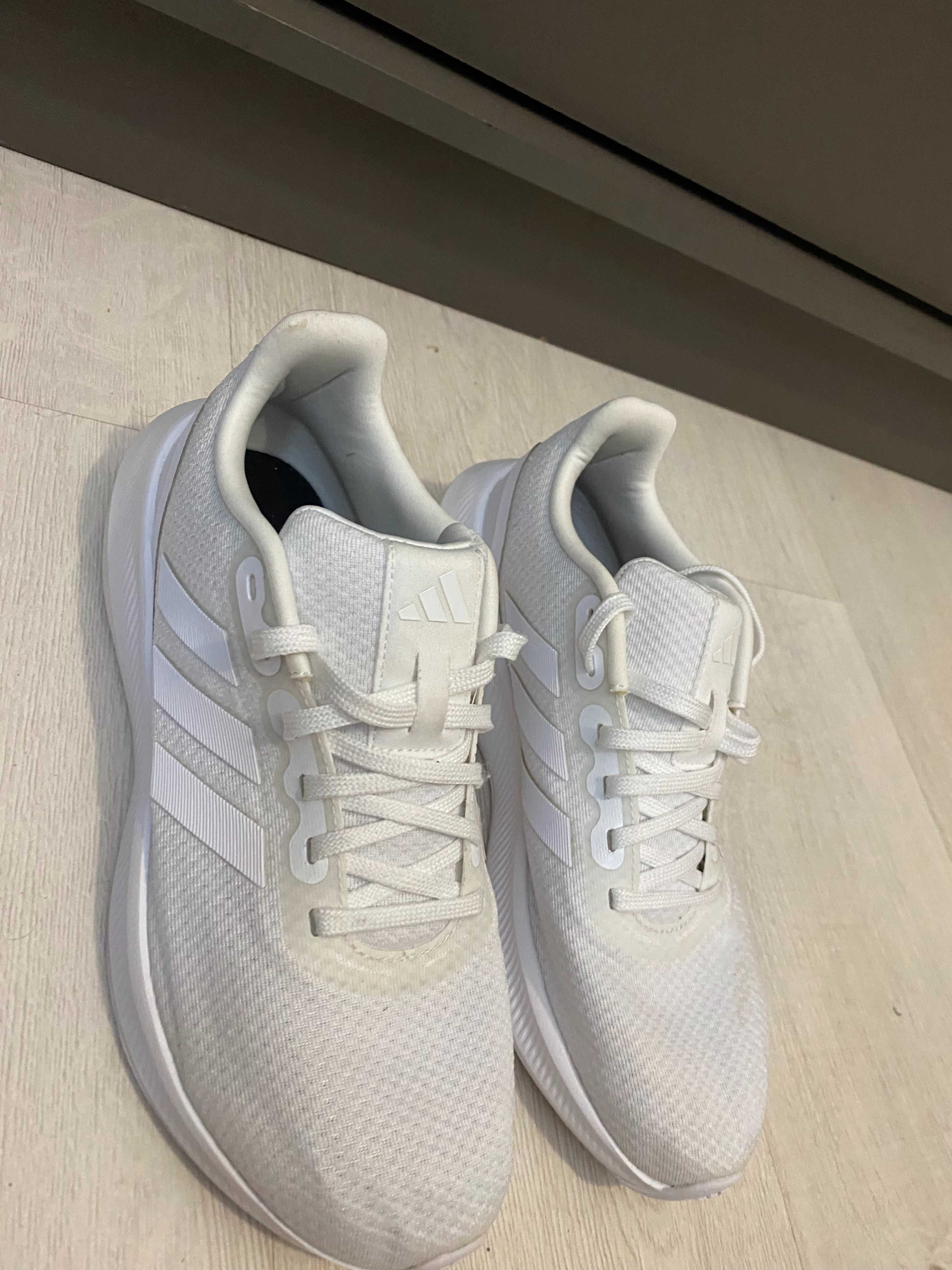 SUPEr Stan adidas Buty do biegania adidas runfalcon 3.0 białe