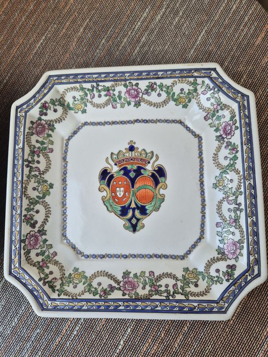 Pratos decorativos novos