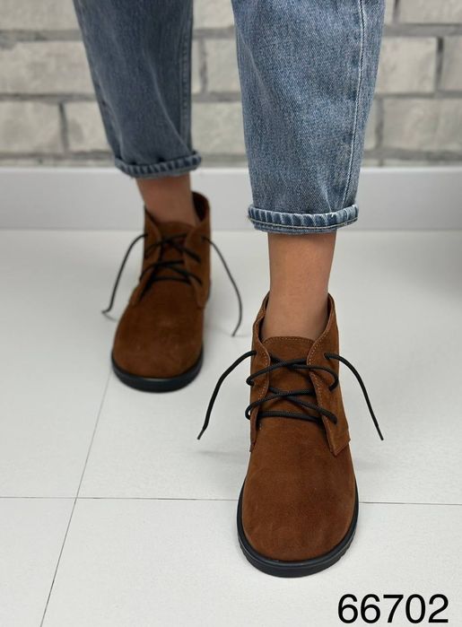 Жіночі шкіряні анатомічні демісезонні черевики в кольорах