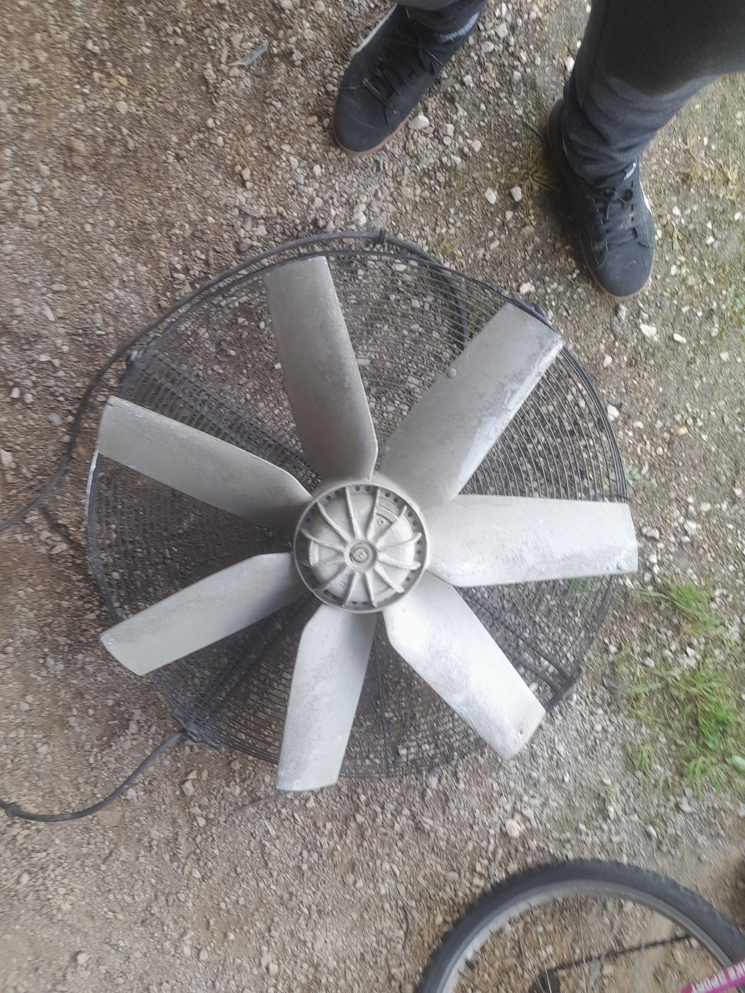 2 Ventilador trifásico