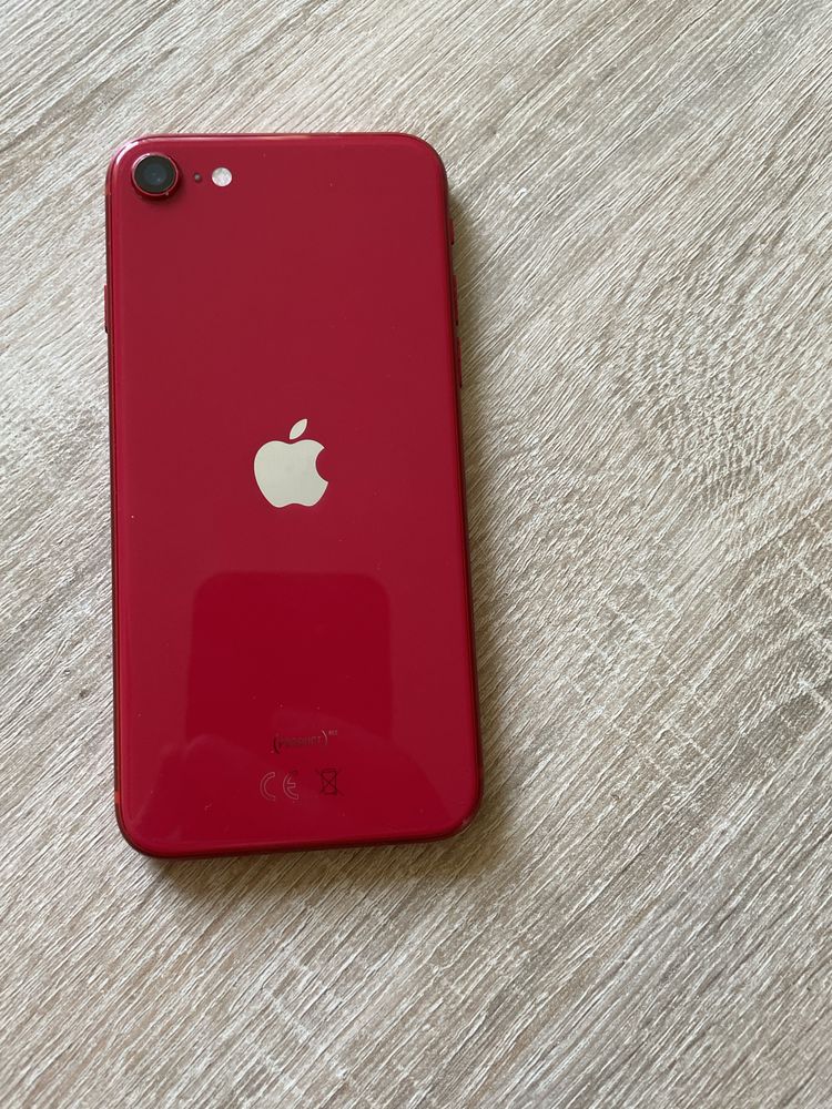 iPhone SE 2020r stan dobry minimalnie zbita szybka (wpłata na konto)