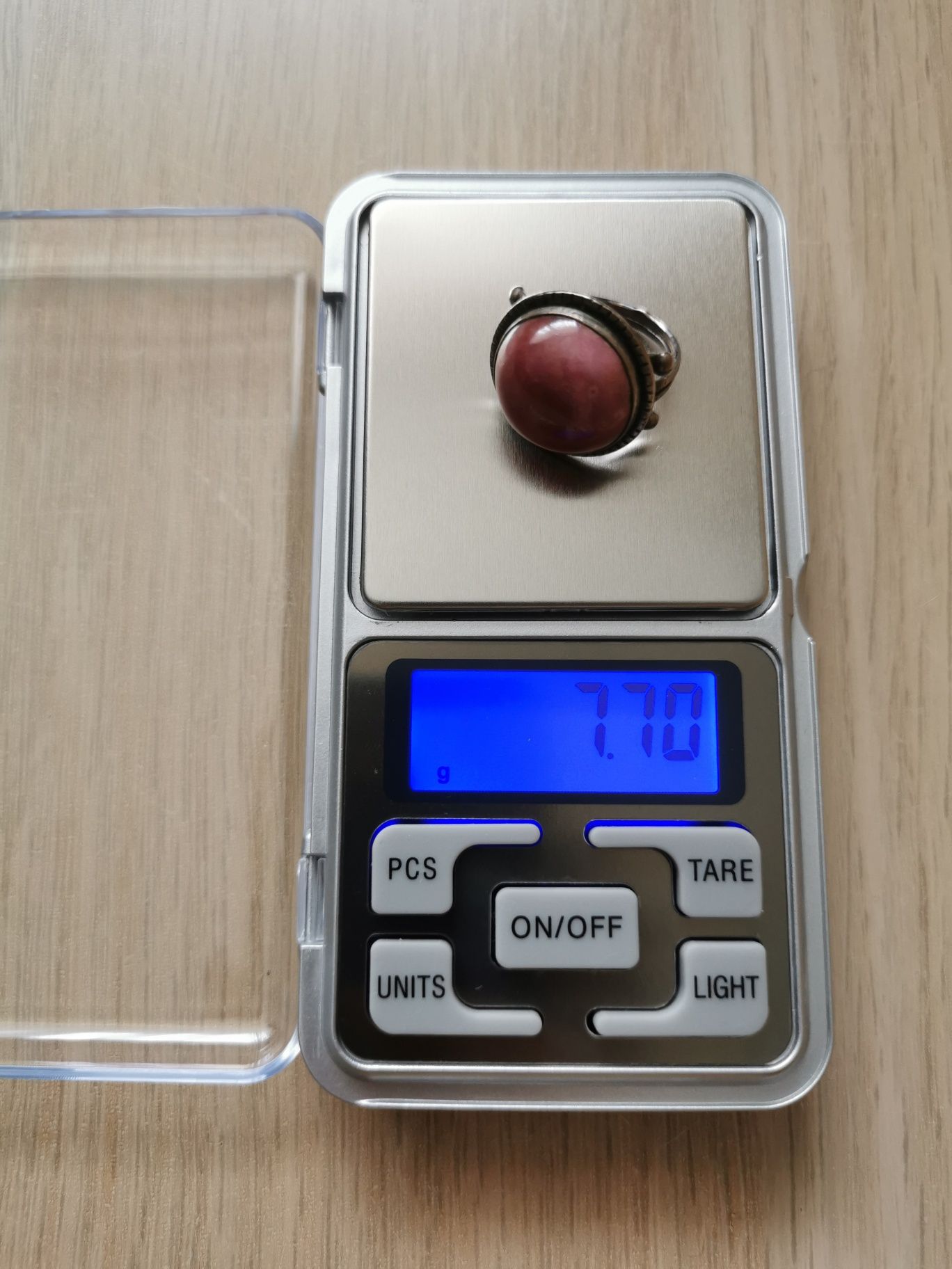 Srebrny duży autorski pierścionek PRL rodonit