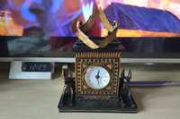 Zegar kominkowy "Świątynia Anubisa"