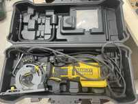 Mini Serra Circular de Mão Stanley FatMax FME380K-QS de 650W