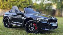 Samochód BMW M5 na akumulator