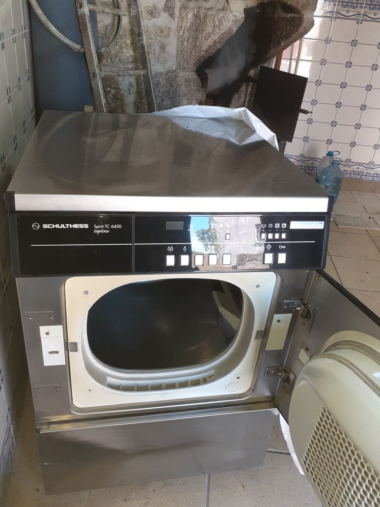 Vendo máquina de secar e lavar