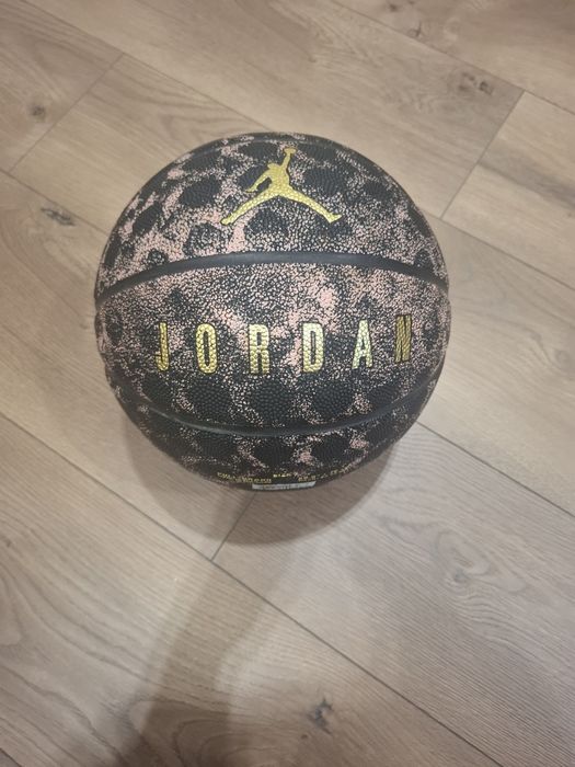 Баскетбольний м’яч Jordan — новий, оригінал