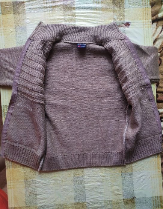 Красивая кофта свитер кардиган на 7-8 лет