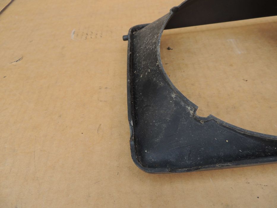 Atrapa chłodnicy okular grill Suzuki Samurai Samuraj 84,85,86-90 SJ413