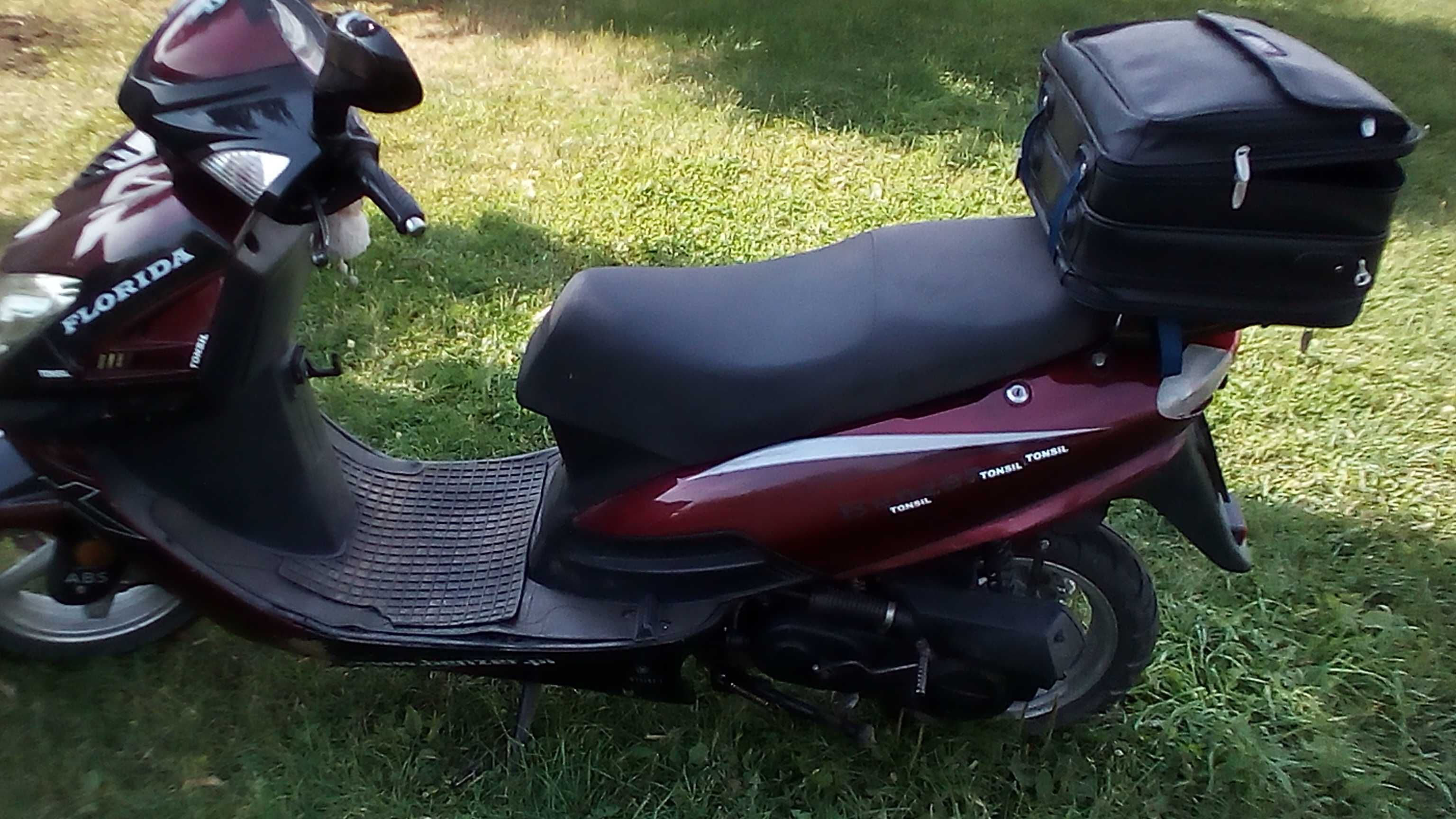 Skuter wypasiony Abs odpalany na pilota alarm