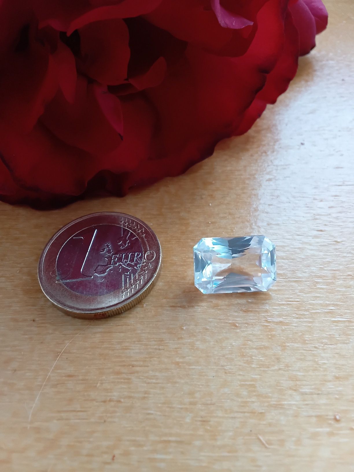 Danburita Natural.  10,90ct. Origem: México. Com Certificado