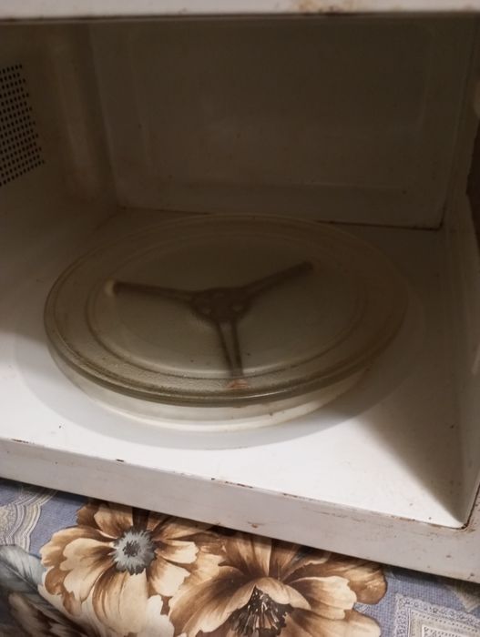 Микроволновая печь  фирмы Хилтон