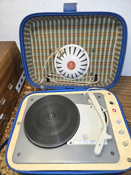 Gramofon Unitra Fonica 262.