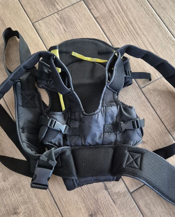 Nosidełko dla dziecka od mothercare