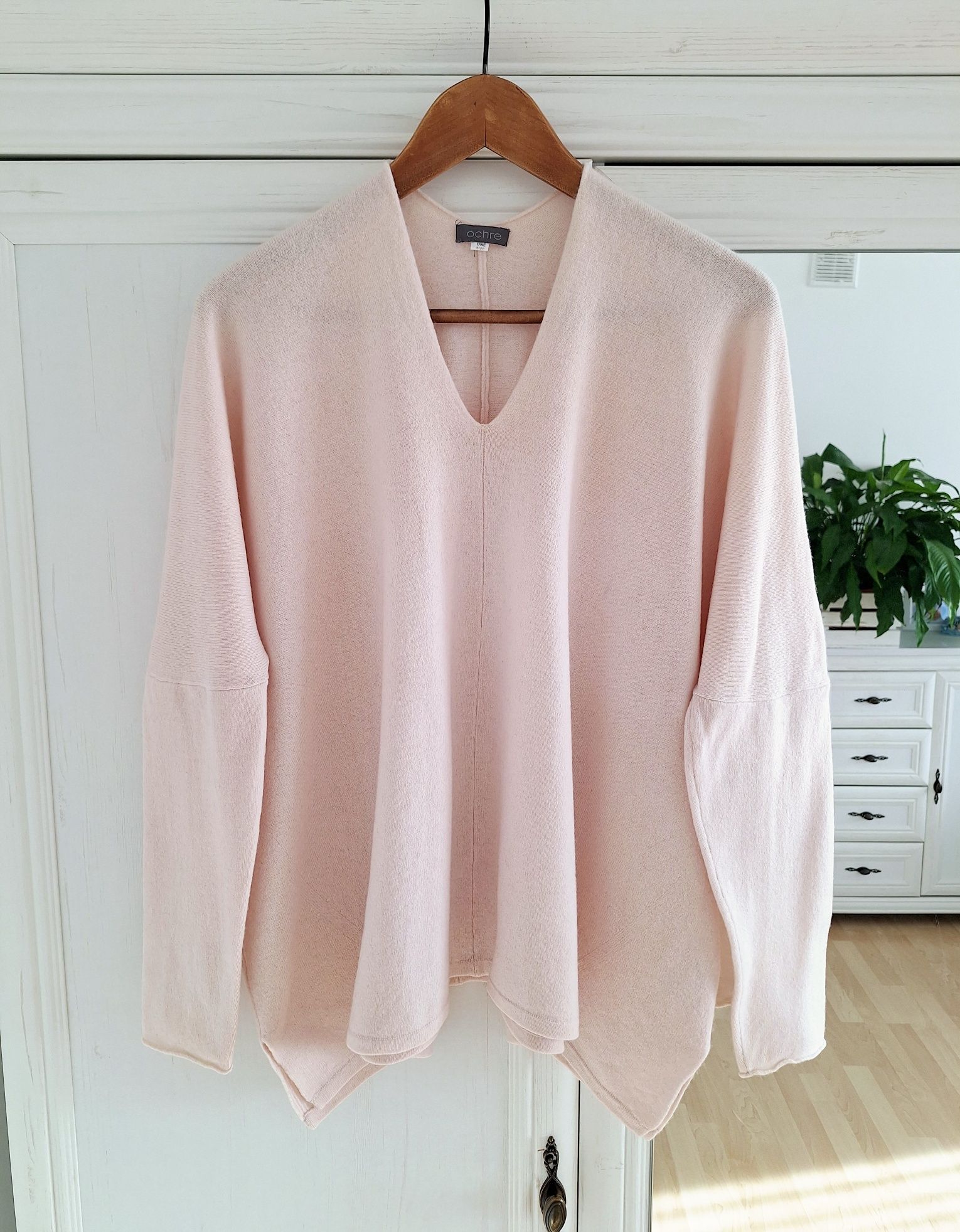 Kaszmirowy sweter oversize