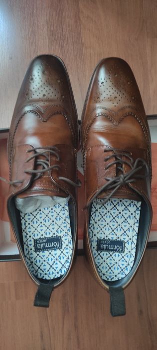 Vendo sapatos couro 43