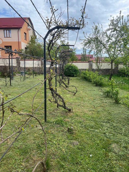 Продаж будинку в смт. Шкло