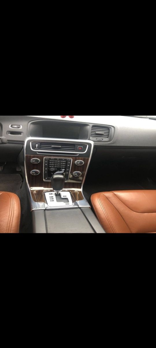 Volvo S60 T6 2012 3.0 L 6