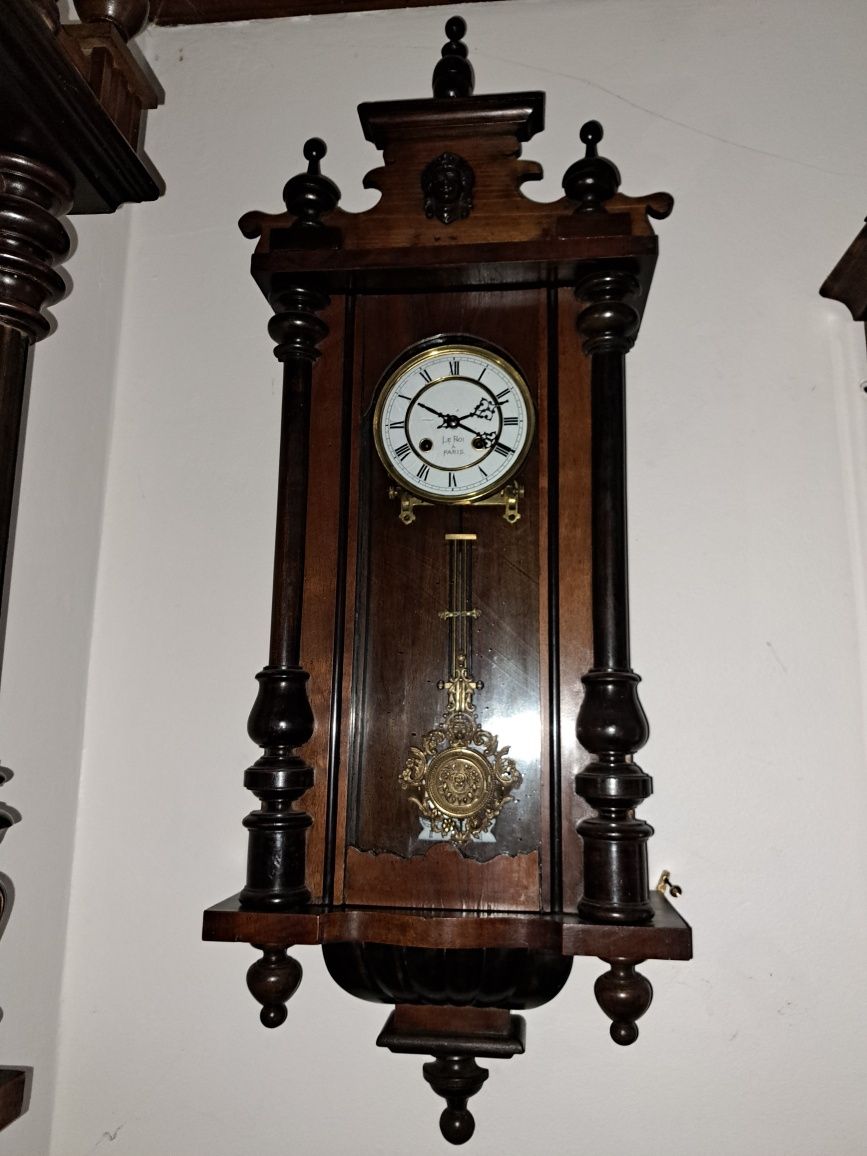 Stary eklektyczny zegar