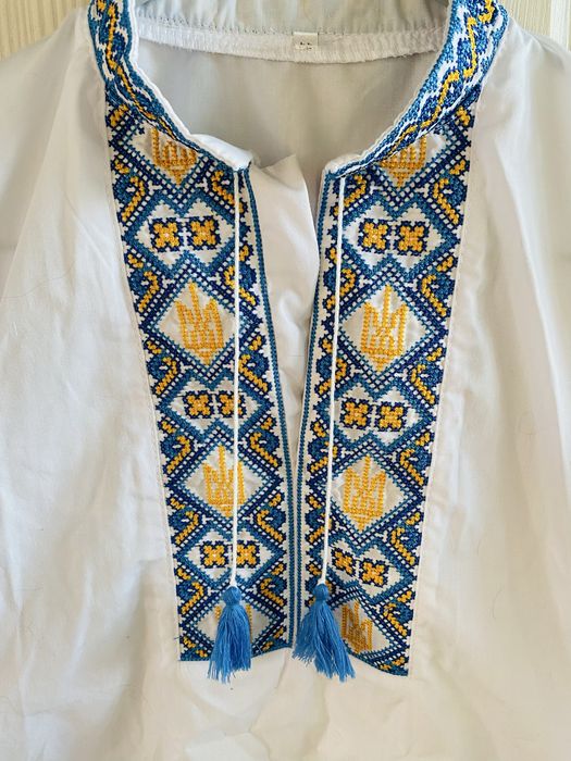 Вишиванка з тризубом 10-11 років