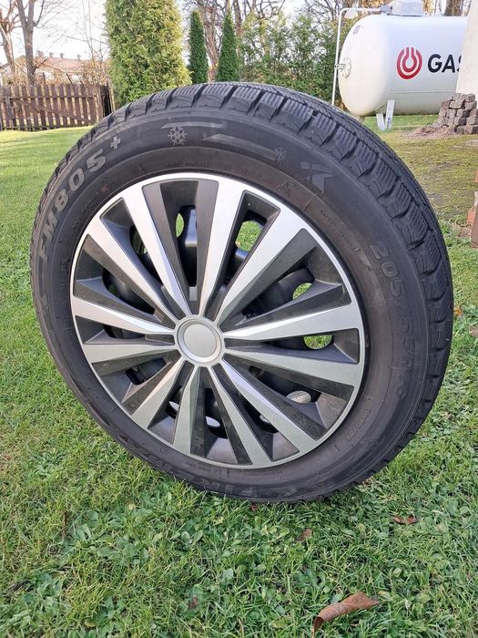 4felgi z oponami zimowymi:16&quot; 6,5J 5x112 ET-49 otw.66,6; opony 205/55 R16 (Firemax FM 805+)