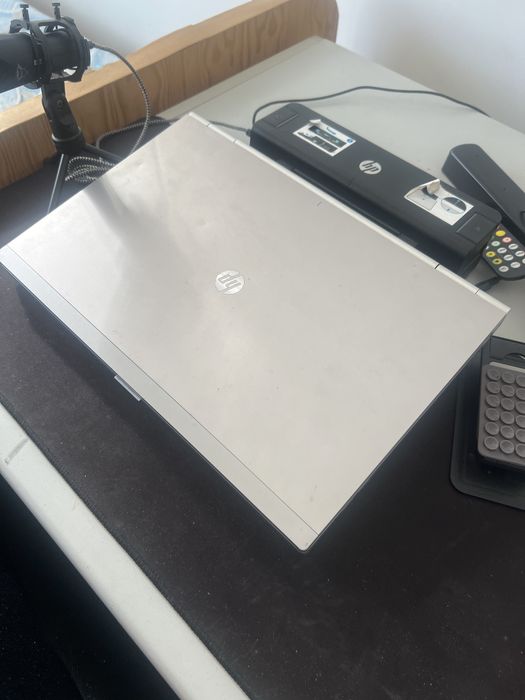 Hp Elitebook 8570p i7 8gb ram 256 ssd