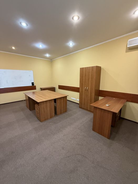 Оренда офісного приміщення 118 метрів, Дмитрівська, Цирк, Перемоги