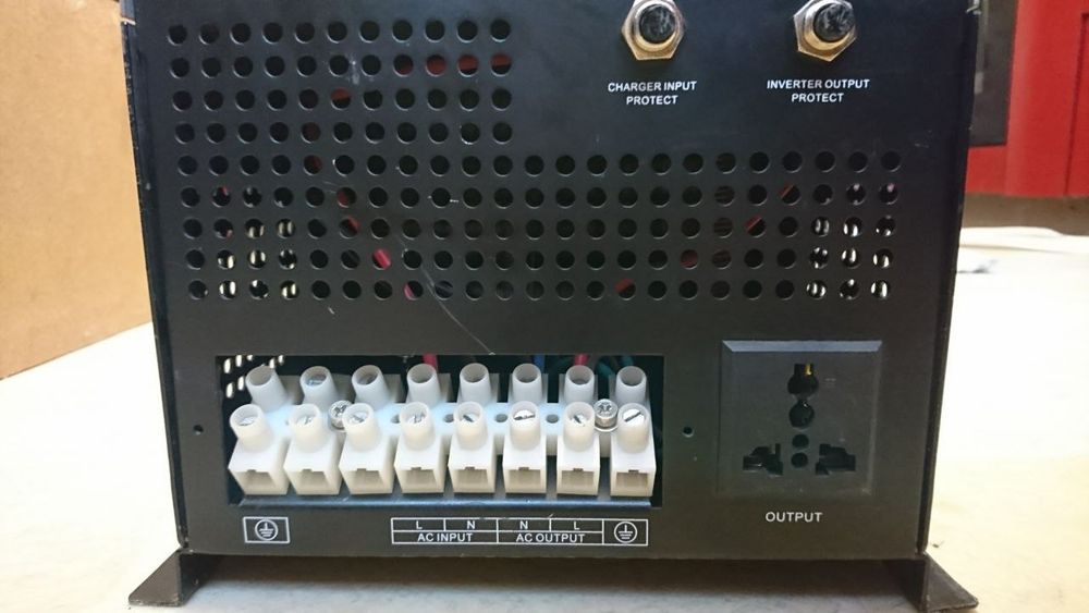 Трансформаторний Інвертор з зарядкою 3Квт 24вольт MUST EP30-3024 PRO