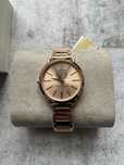 Zegarek Michael Kors Różowe złoto/Stal w kolorze różowego złota Ø32 mm