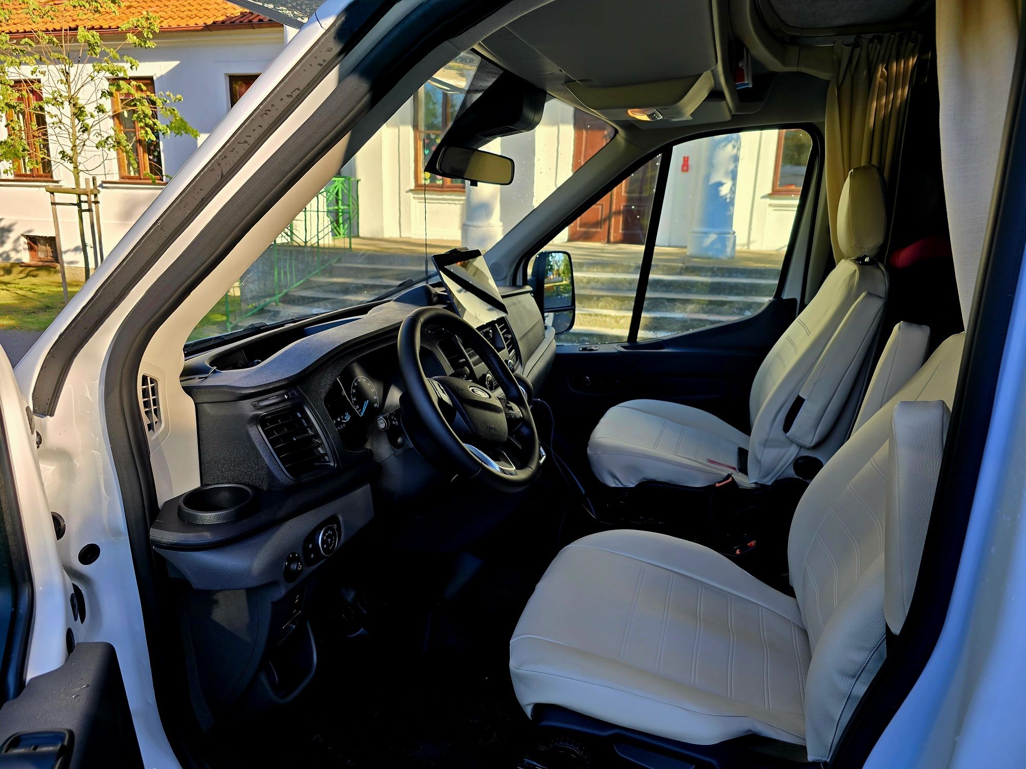 Kamper wynajem. Wynajem kampera. Nowy 2024 ford kilig