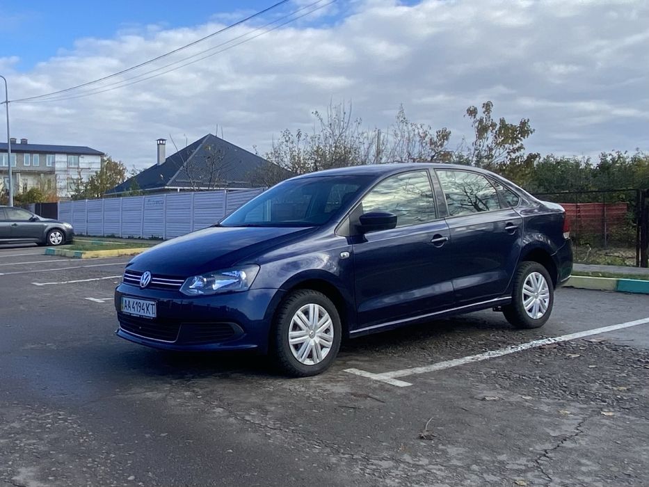 Продам Volkswagen Polo 1.6 газ/бензин з рідним пробігом офіційний 2013