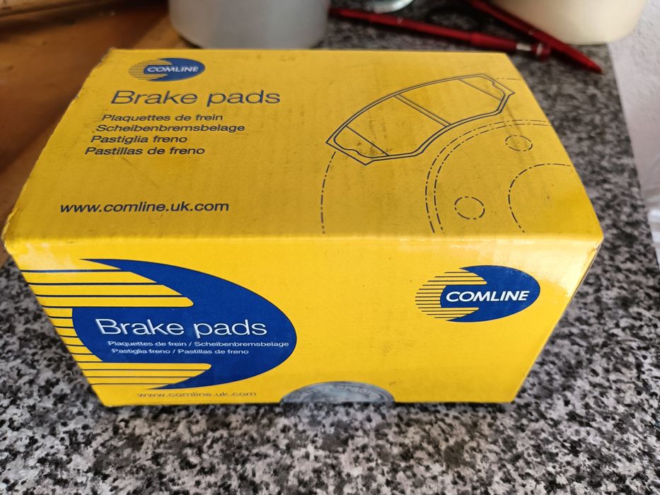 Pastilhas de travão - COMLINE - Mercedes-Benz - E/C-Class