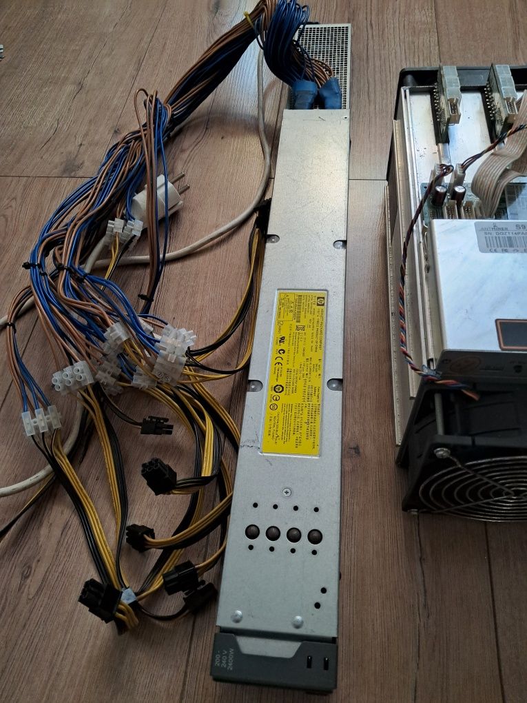 Асік Antminer Bitmain s9 13,5Th майнер з блоком живлення