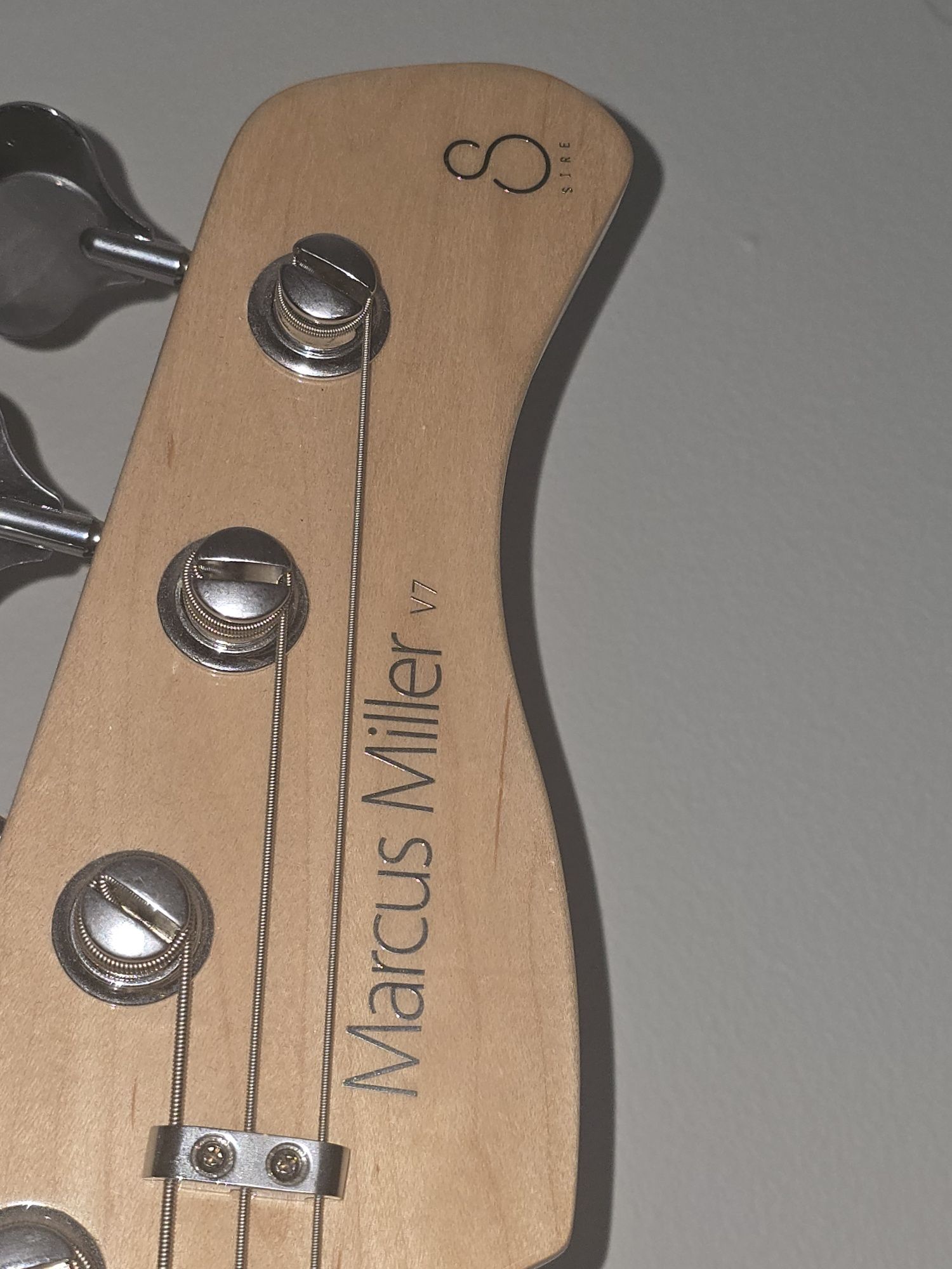 Sire bass Vintage V7 II gen by Marcus Miller - gitara basowa
