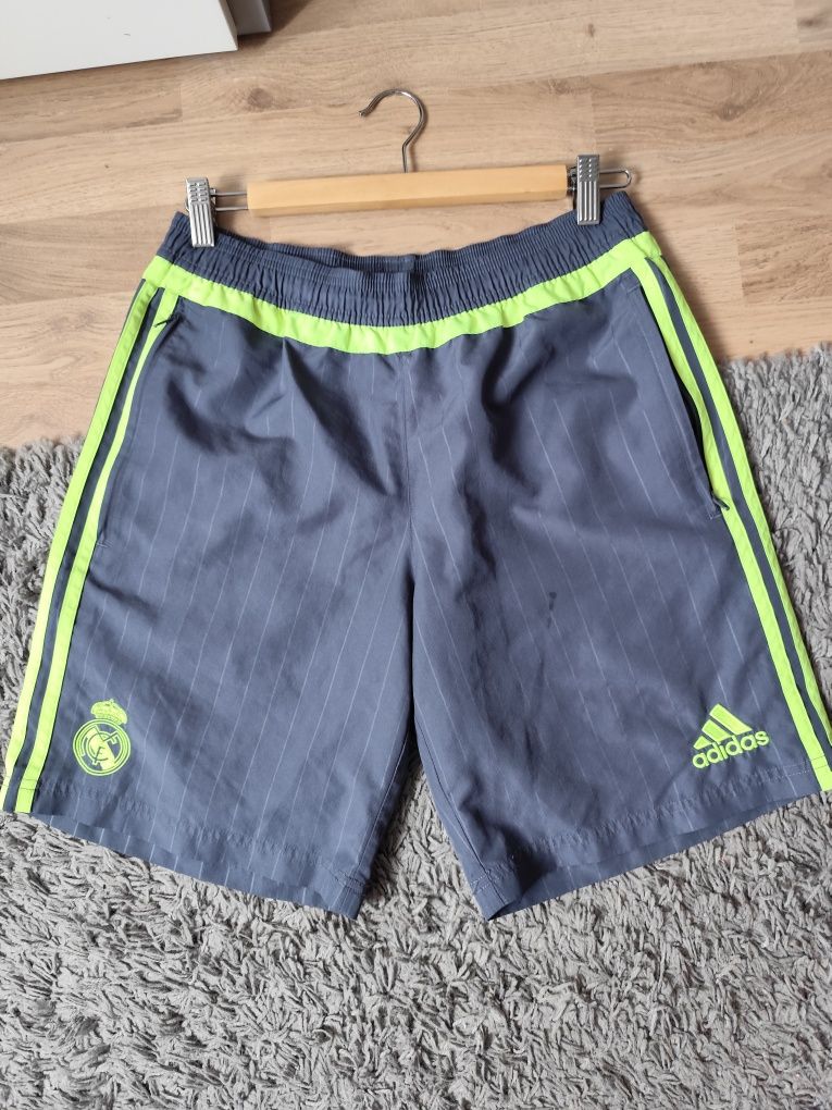 Krótkie spodenki sportowe Real Madryt Adidas r. S