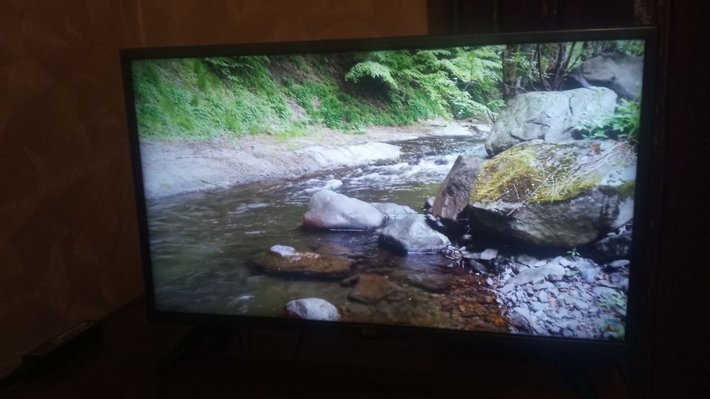 Телевизор 32 LED смарт  телевізор LG 32LH570U